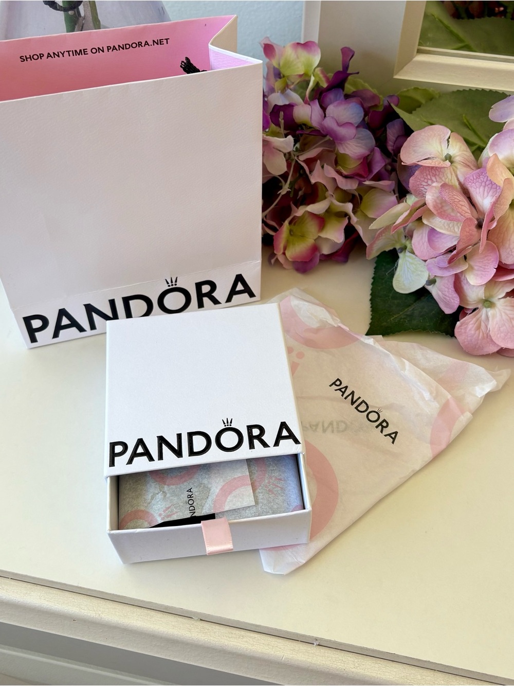 Pandora White Jewelry Gift Set